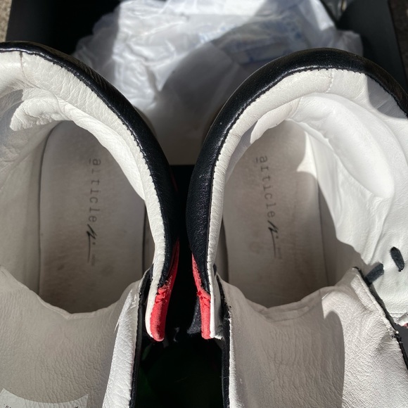 0621 in Red black and white - Picture 13 of 16